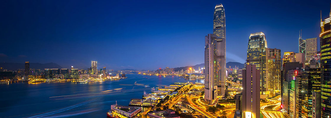 追求卓越，赢得尊重！